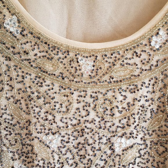 Exquisitely beaded, fully lined soft peach camisole with scallop edged hem - Picture 2 of 8